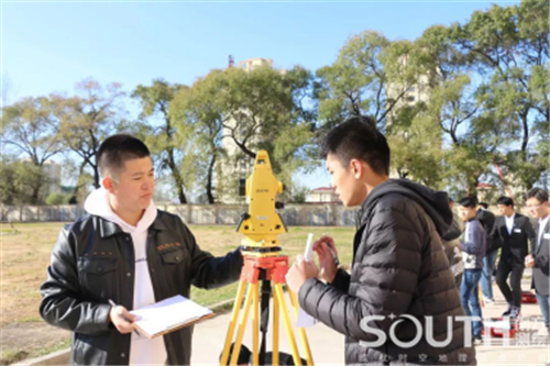 ̫������tyc4633